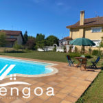 Chalet  espectacular con piscina en venta en Oreitia (Álava)