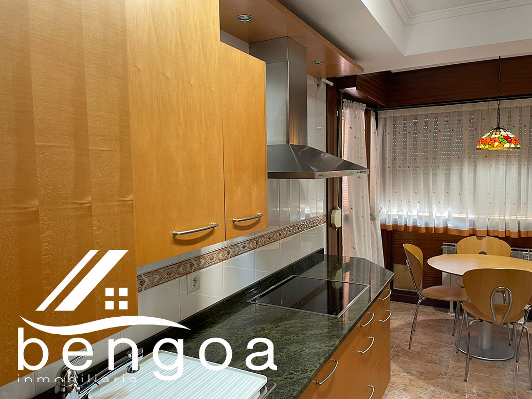 Piso en alquiler en C/ Donosti, Ibaiondo, Vitoria