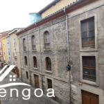 Piso en venta en calle Cuchillería Casco Viejo, Vitoria-Gasteiz
