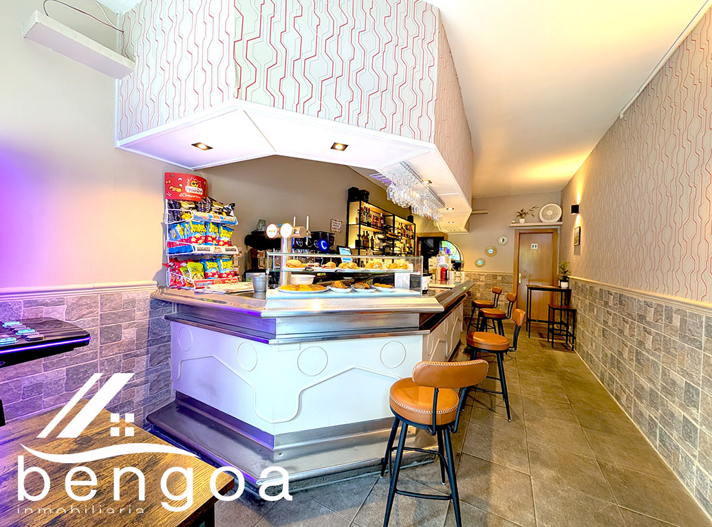 BAR MIOSMA EN ACTIVO CON GRAN TERRAZA