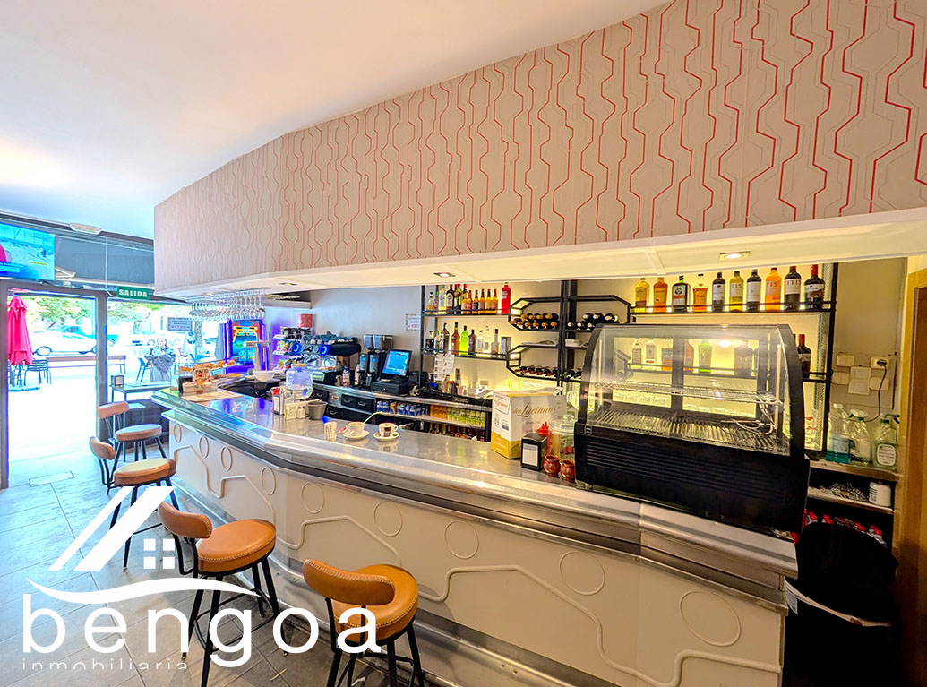 BAR MIOSMA EN ACTIVO CON GRAN TERRAZA
